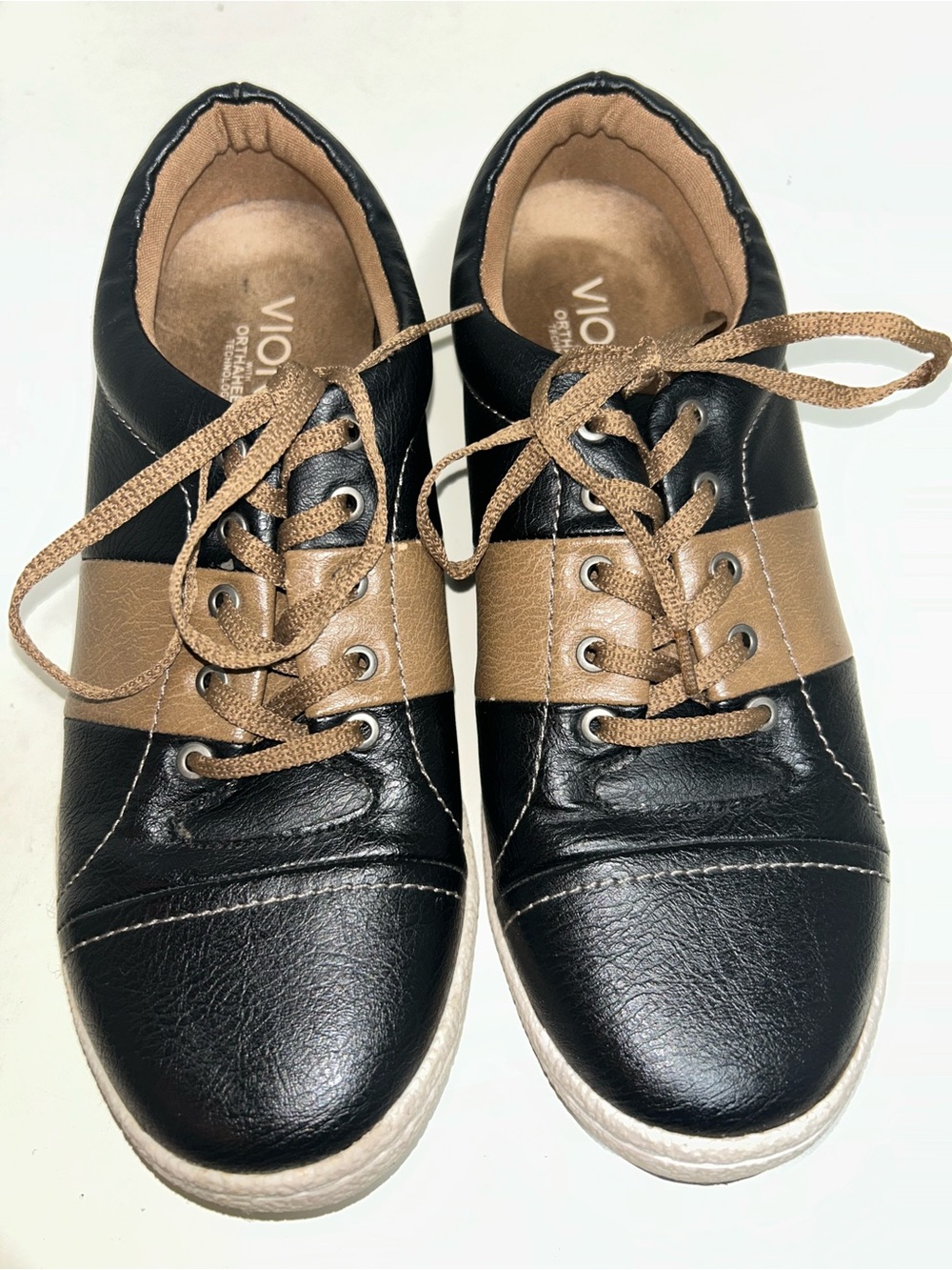 Vionic Tahoe Orthaheel Brown Lace-Up Sneaker